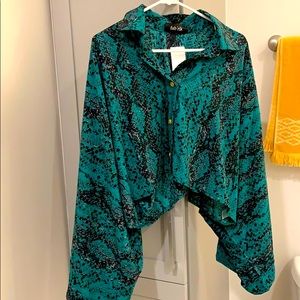 New with tag cropped ballon sleeve top